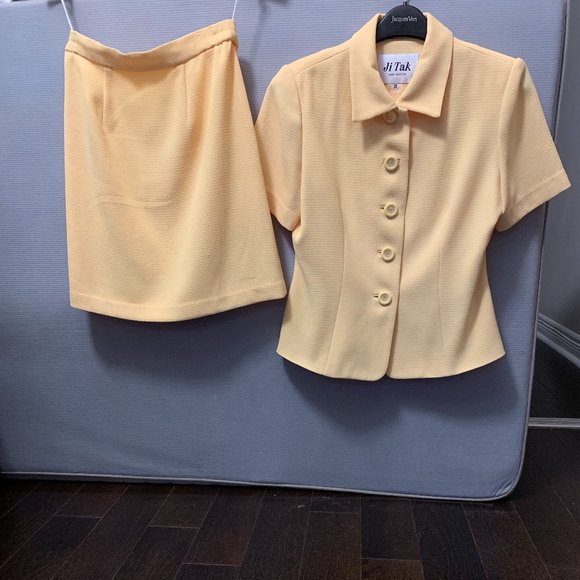 Yellow dress suit size 38 (French sizing) - Picture 1 of 1